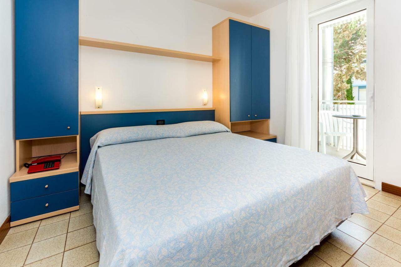 Hotel Smeraldo Lignano Sabbiadoro Buitenkant foto
